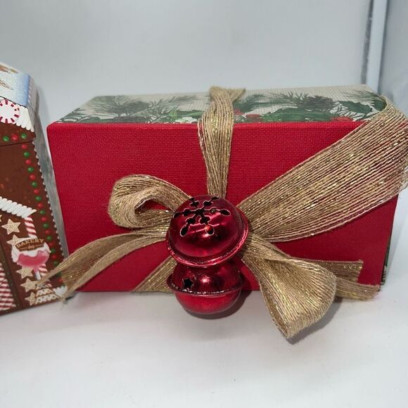 Set of Two Decorative Gift Boxes. - Picture 3 of 14